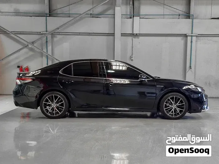 Toyota Camry 2023 photo 3