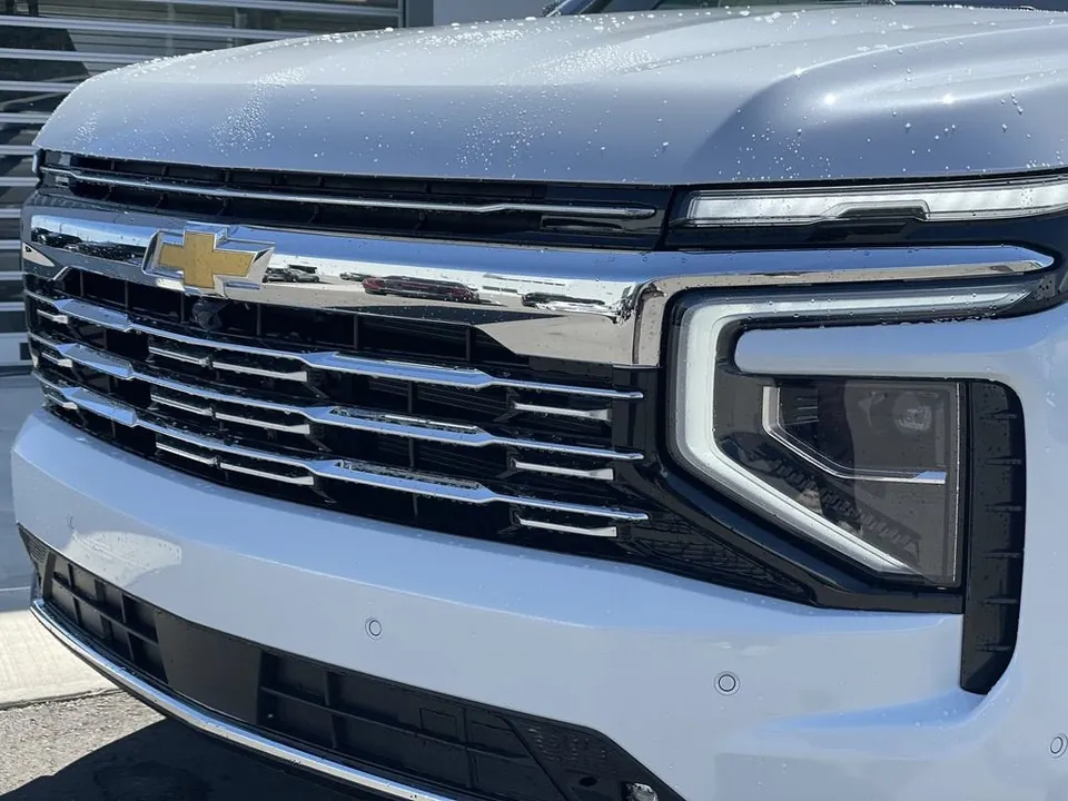 Chevrolet Suburban 2026 photo 3