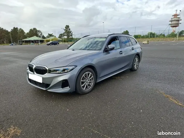 BMW Série 3 2023 photo 2