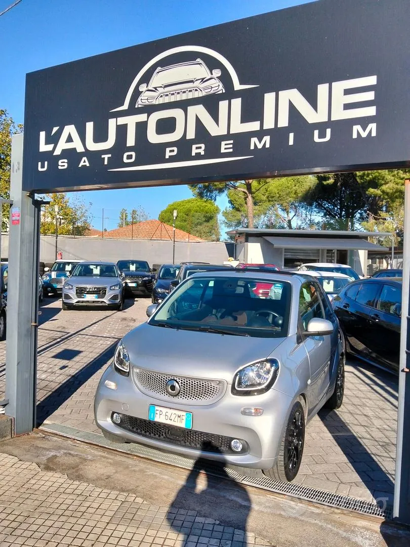 Smart Fortwo 2018 photo 2