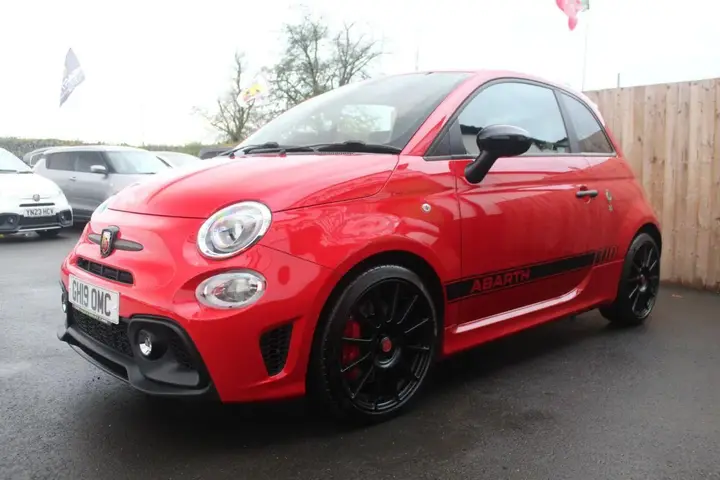 Abarth 595 2019 photo 2