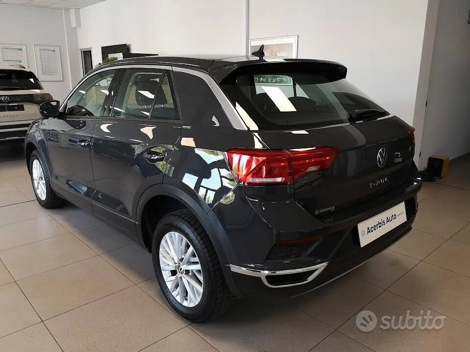 Volkswagen T-Roc 2021 photo 2