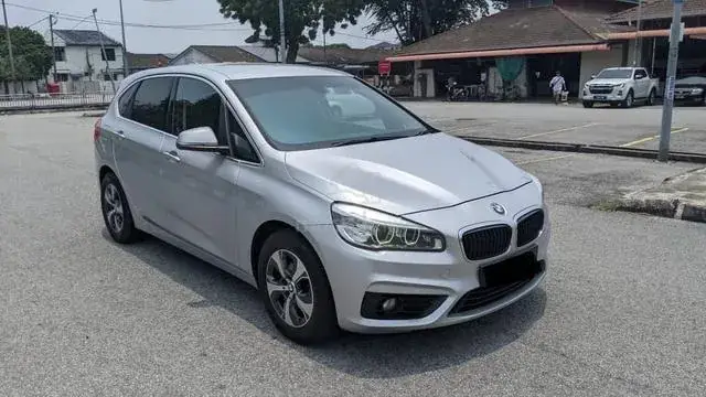 BMW 218I