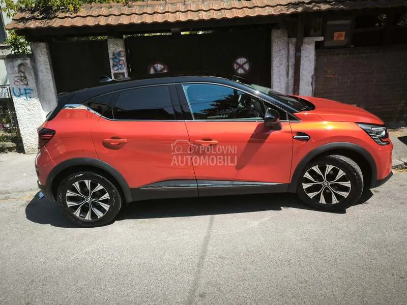 Renault Captur 2023 photo 2