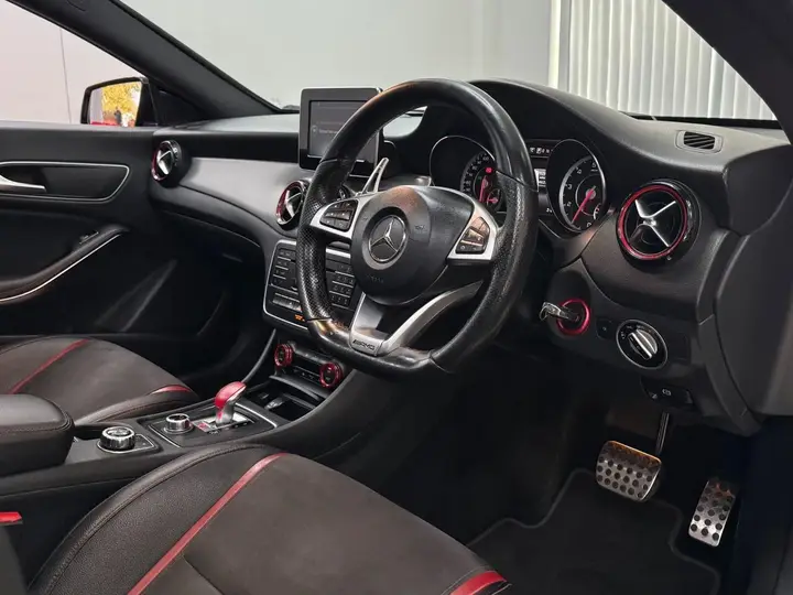 Mercedes-Benz Cla 2016 photo 2