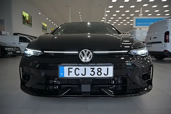 Volkswagen Golf 2026 photo 3
