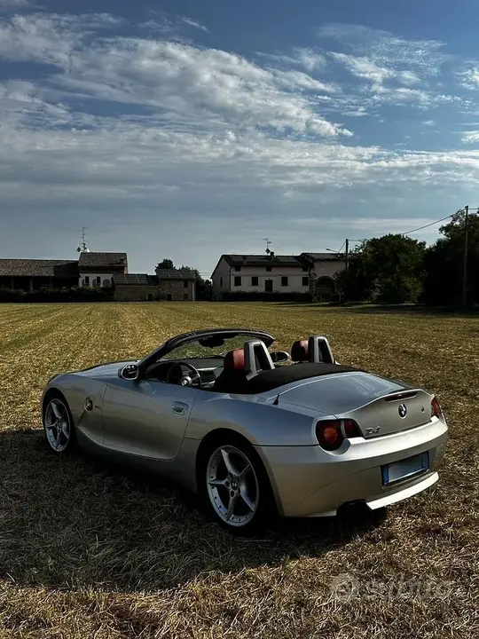 BMW Z4 2004 photo 2