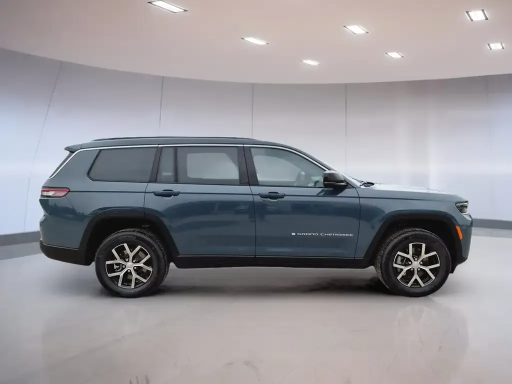 Jeep Grand Cherokee L 2026 photo 4