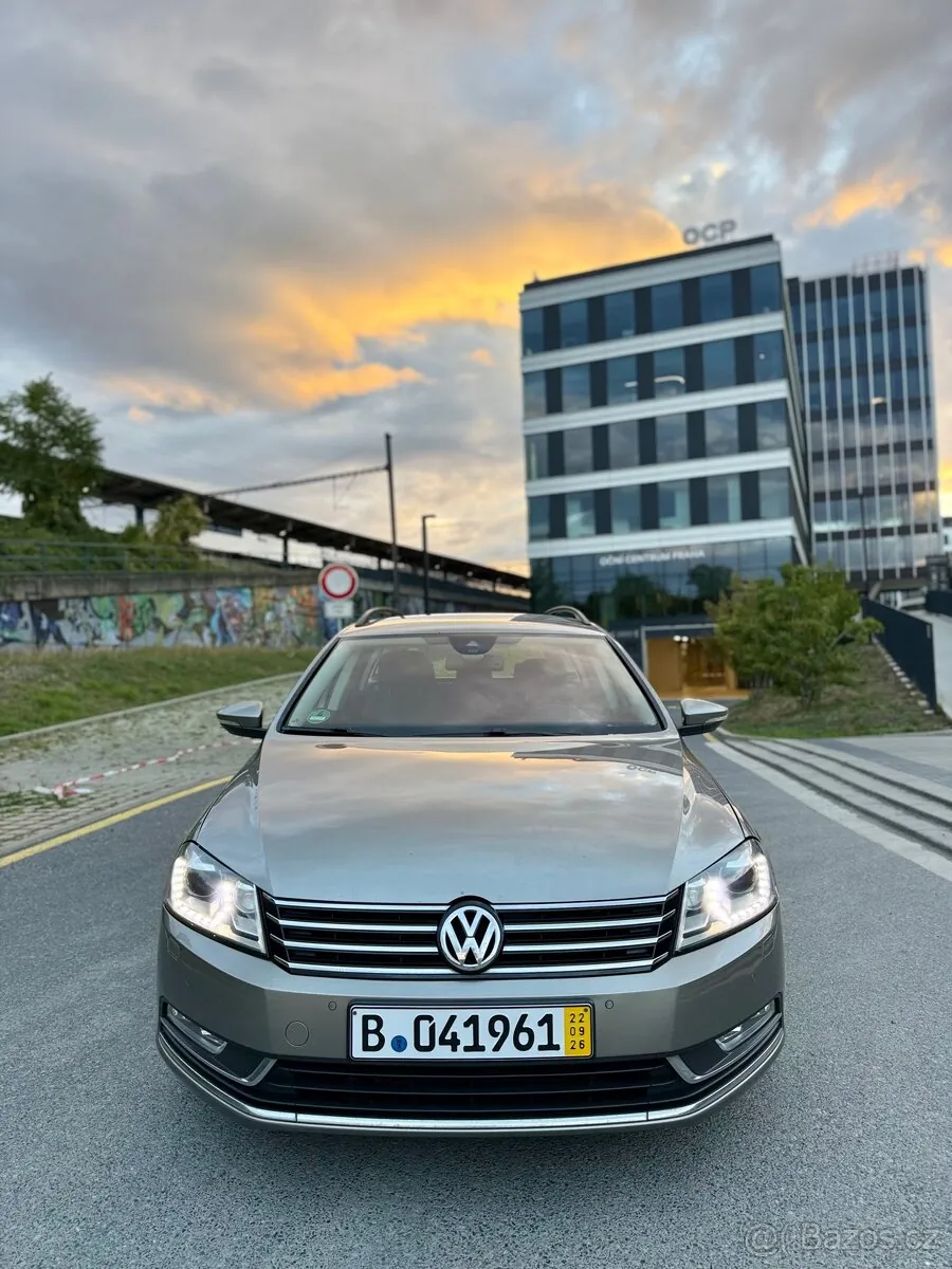 Volkswagen Passat 2012 photo 5