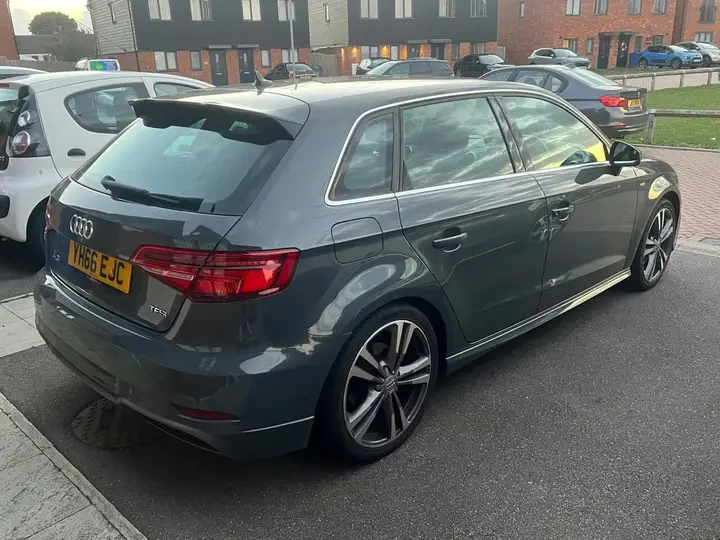 Audi A3 2016 photo 4