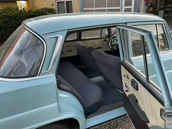 Mercedes-Benz 200 1967 photo 5