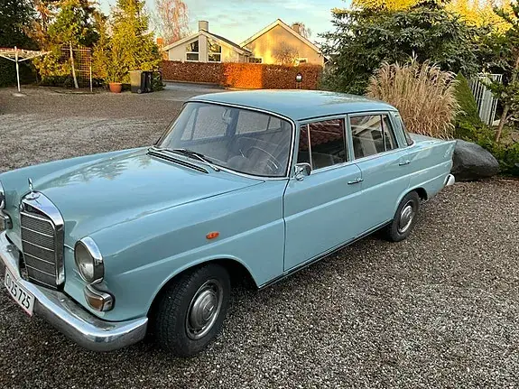 Mercedes-Benz 200
