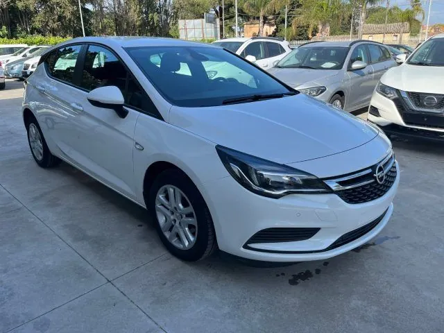 Opel Astra 2019 photo 3