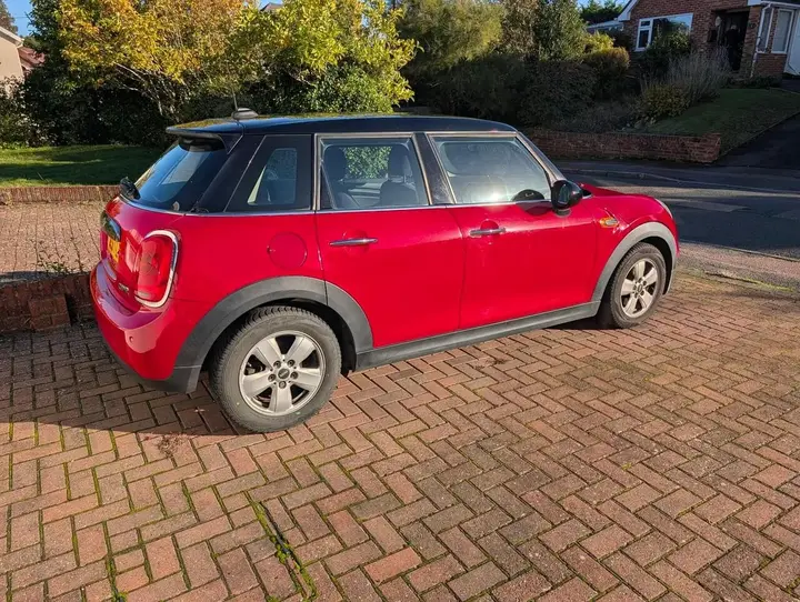 Mini Hatch 2017 photo 3