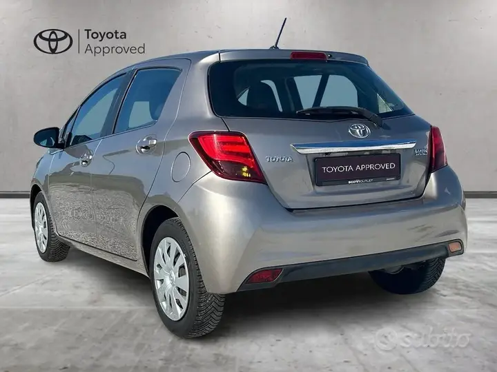 Toyota Yaris 2015 photo 5