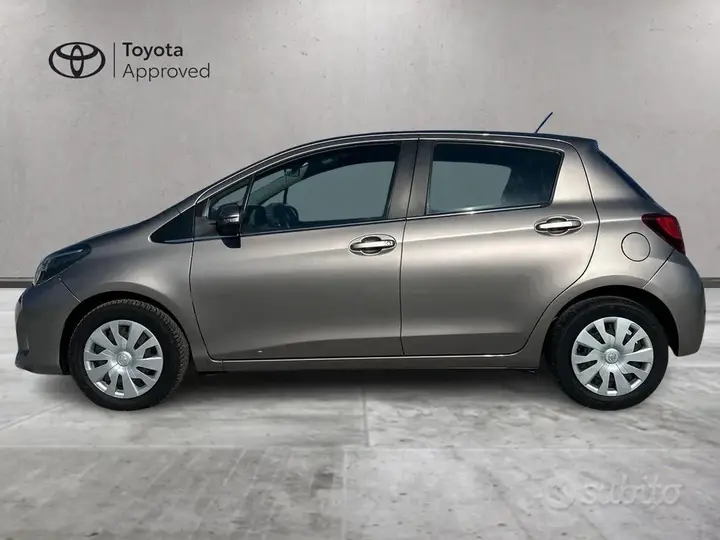 Toyota Yaris 2015 photo 3