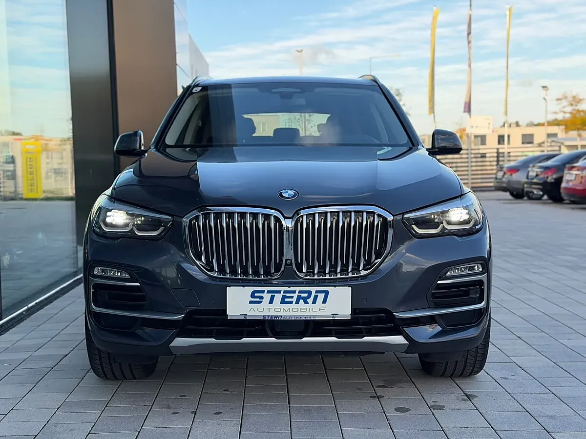 BMW X5 2019 photo 2