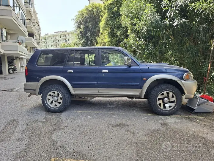 Mitsubishi Pajero Sport