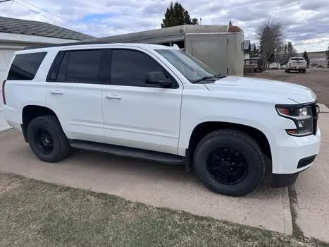 Chevrolet Tahoe 2017 photo 2