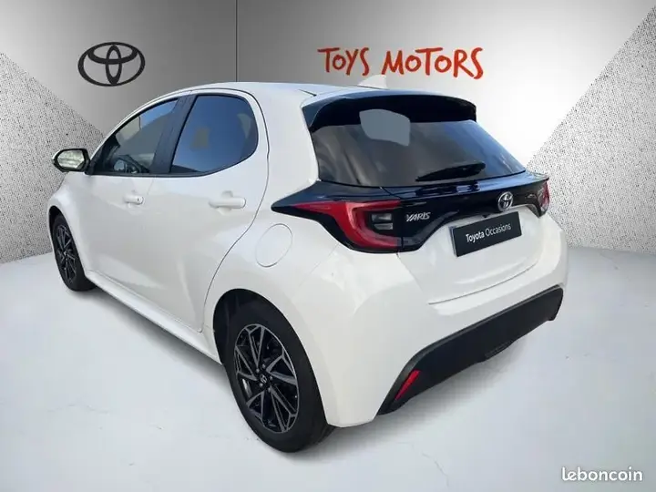 Toyota Yaris 2023 photo 5