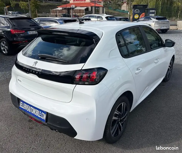 Peugeot 208 2023 photo 4