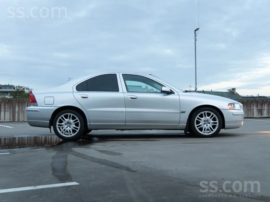 Volvo S60 2007 photo 2