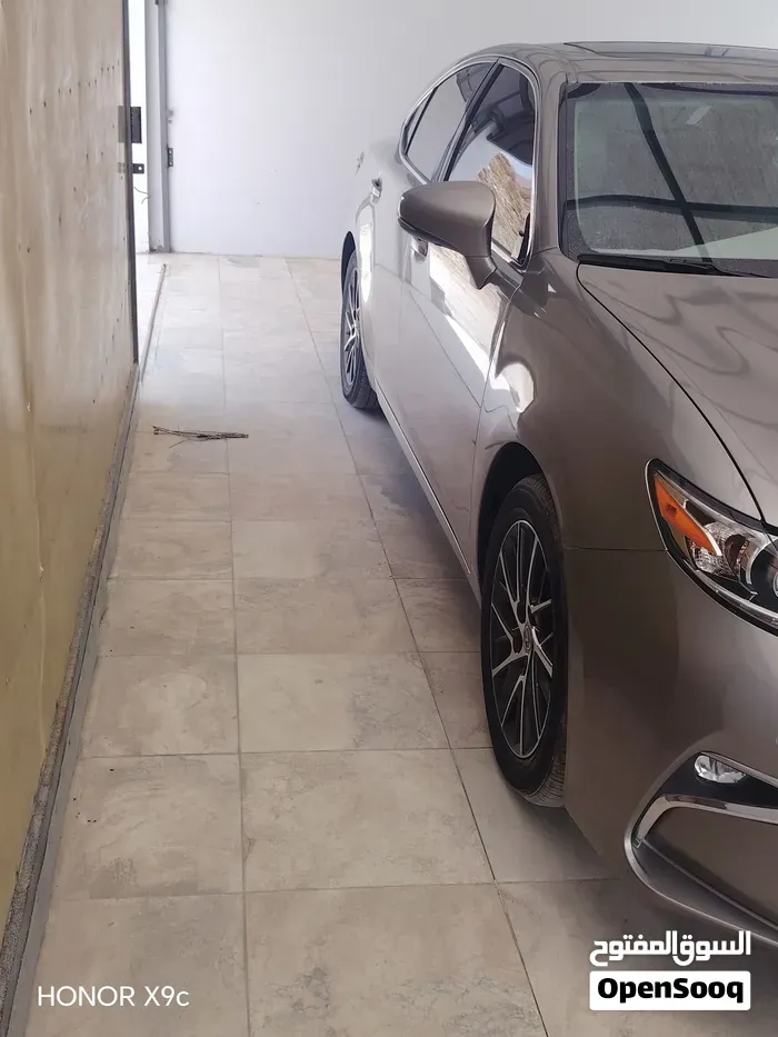 Lexus Es 350 2017 photo 3