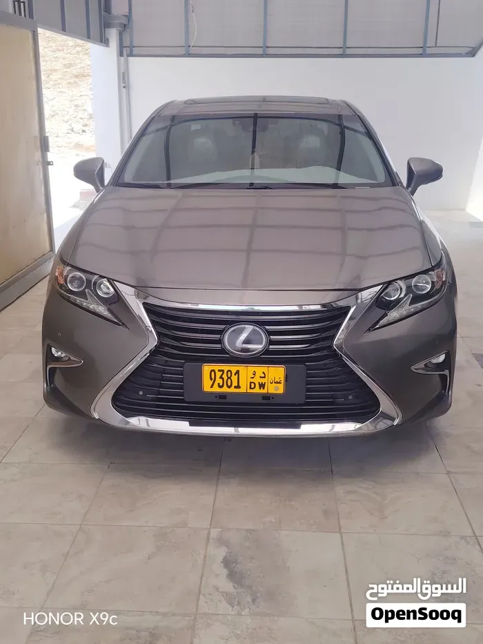 Lexus Es 350 2017 photo 2