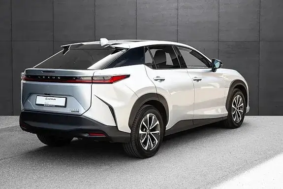 Lexus Rz450E 2024 photo 4