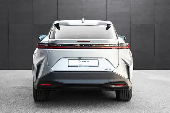 Lexus Rz450E 2024 photo 3