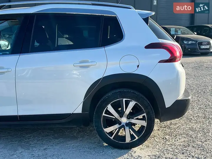 Peugeot 2008 2019 photo 4