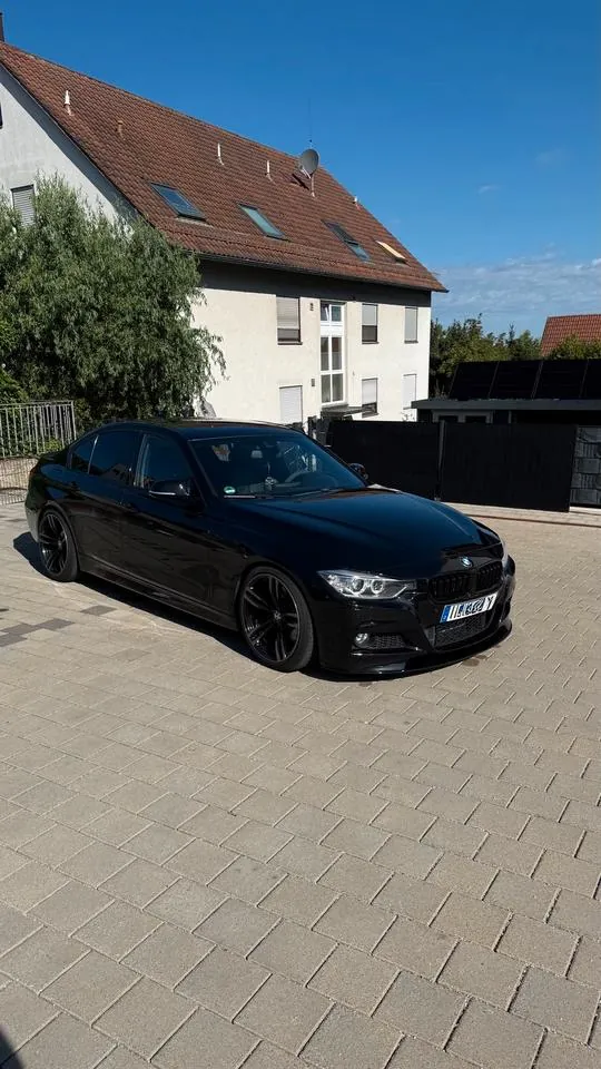 BMW 328I