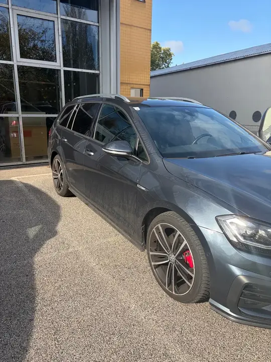 Volkswagen Golf Variant 2017 photo 2