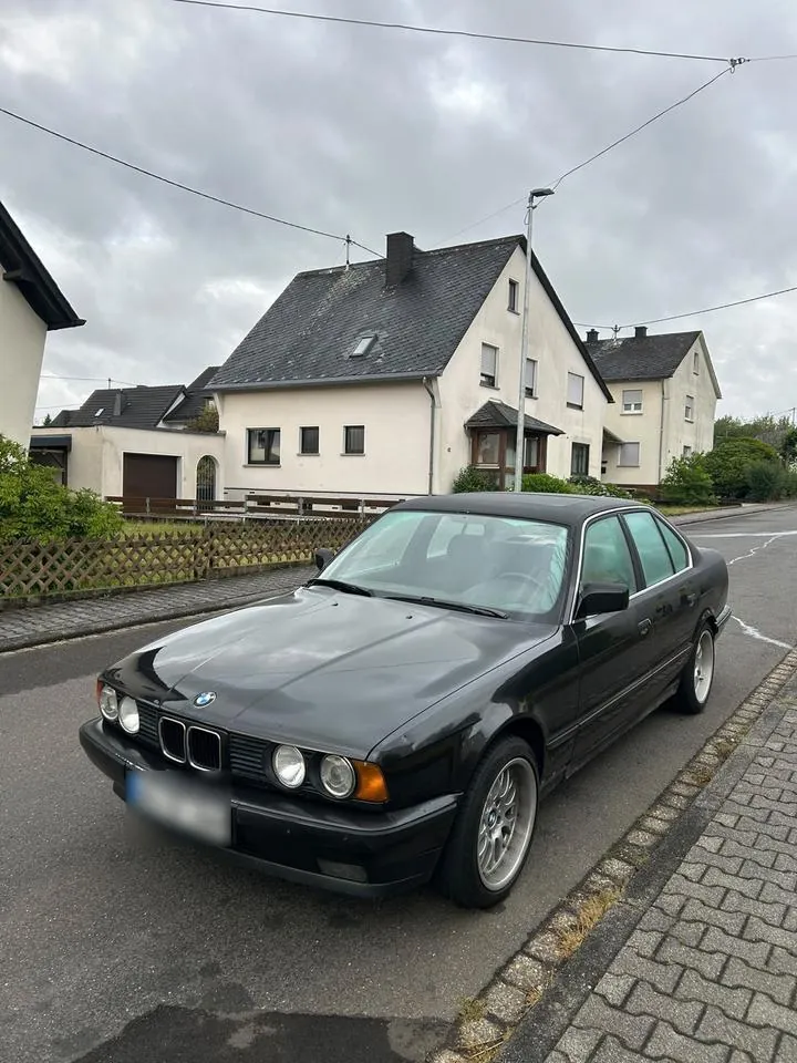 BMW 520I E34