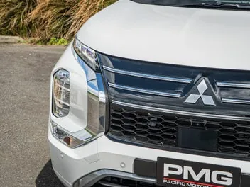 Mitsubishi Outlander 2026 photo 4