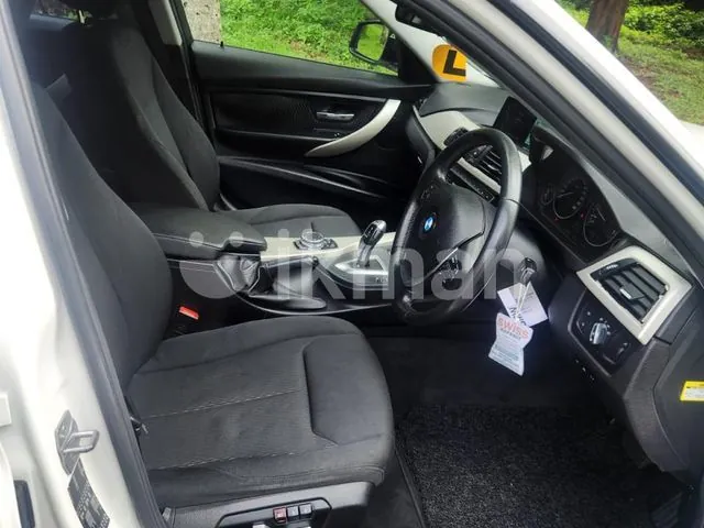 BMW 318I 2018 photo 5