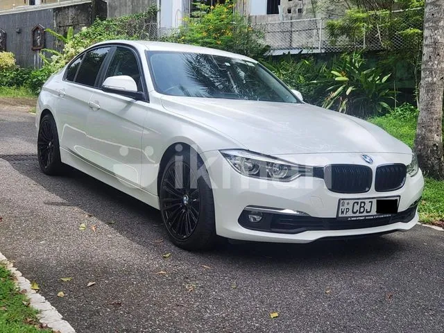 BMW 318I 2018 photo 2