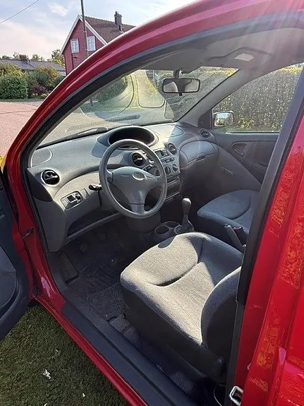 Toyota Yaris 2002 photo 5