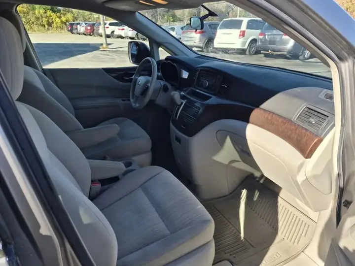 Nissan Quest 2012 photo 2