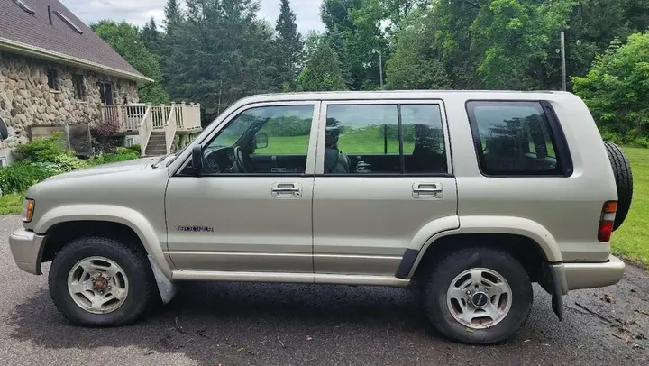 Isuzu Trooper