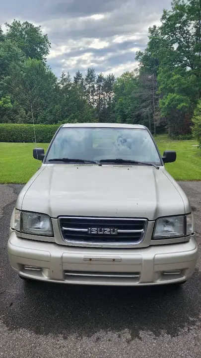 Isuzu Trooper 1998 photo 2
