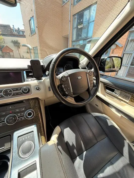 Land Rover Range Rover Sport 2012 photo 4