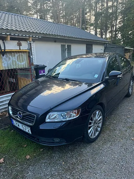 Volvo S40 2011 photo 2