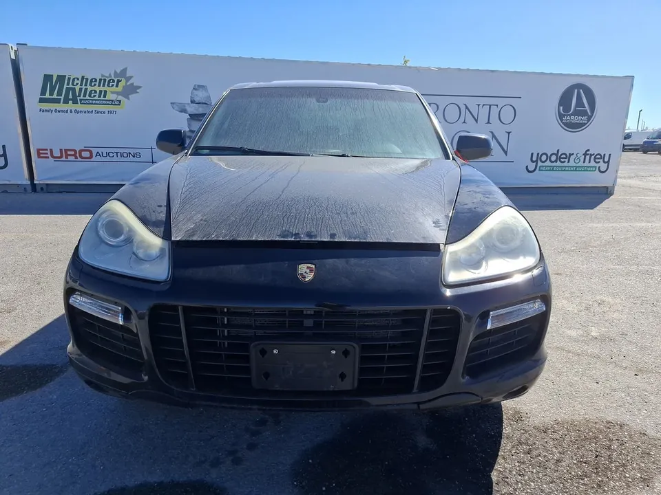 Porsche Cayenne 2010 photo 2