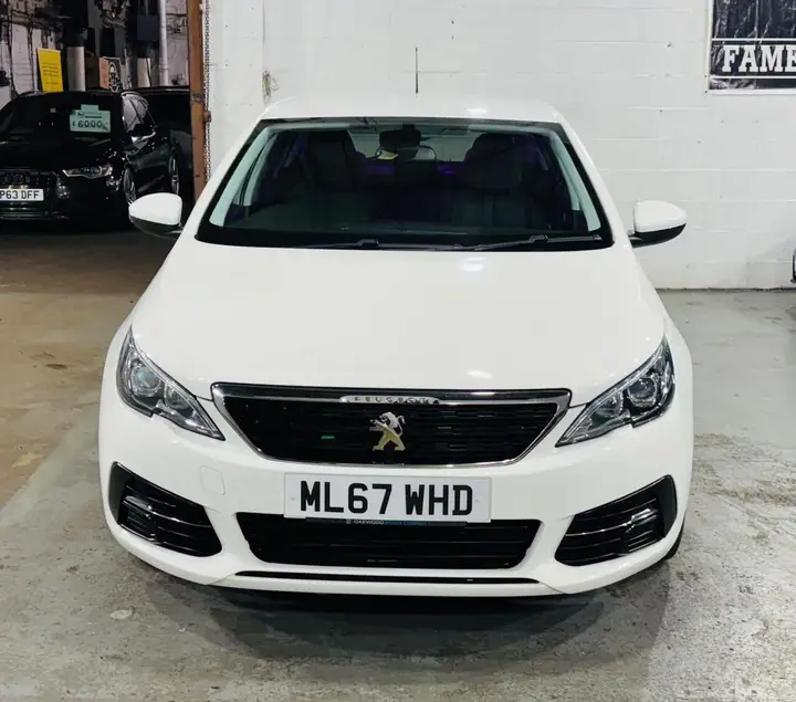 Peugeot 308 2017 photo 2