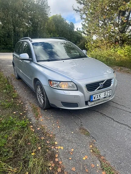 Volvo V50 2010 photo 2