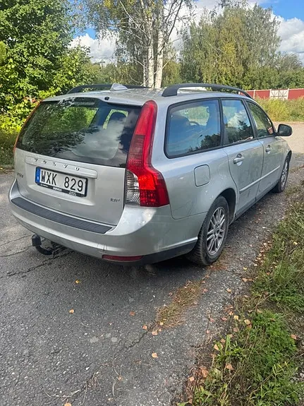Volvo V50 2010 photo 4