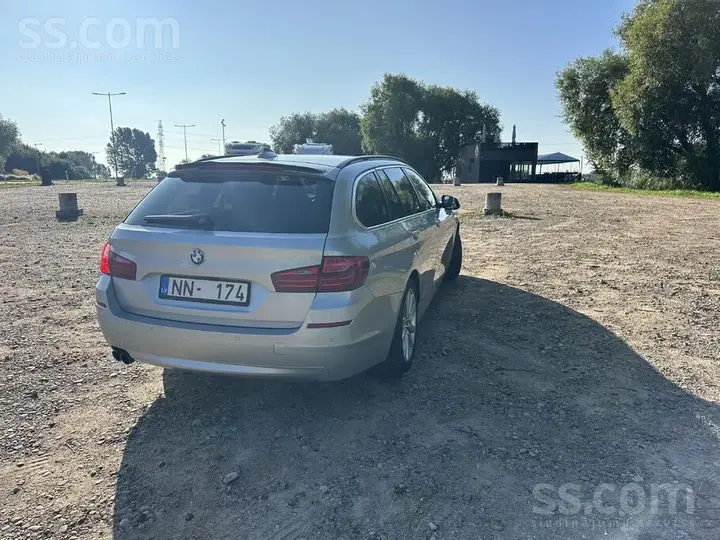 BMW 530 2013 photo 4
