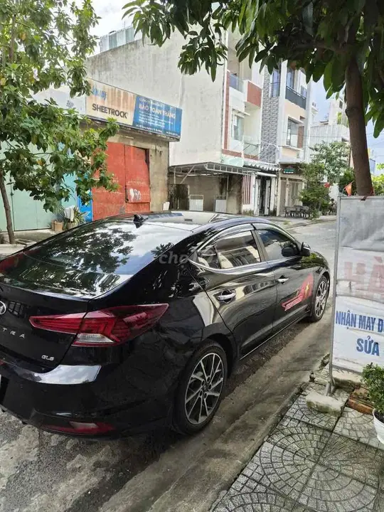 Hyundai Elantra 2019 photo 2