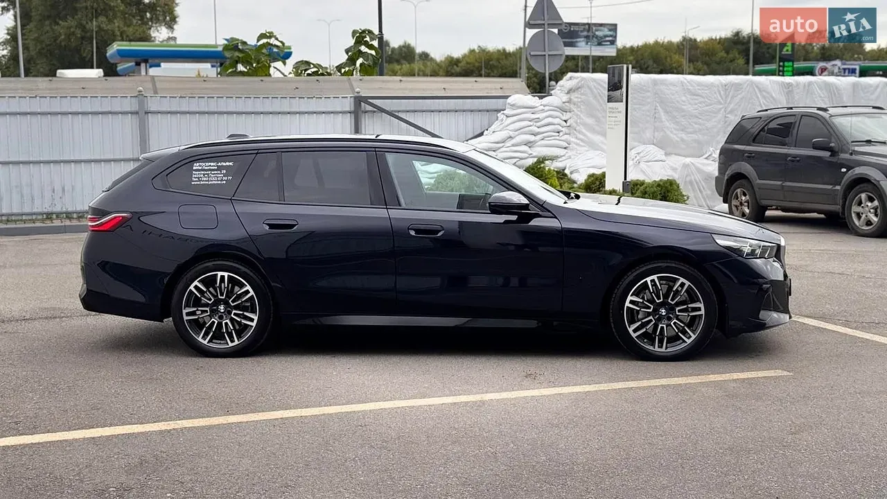 BMW 5 Series 2025 photo 5